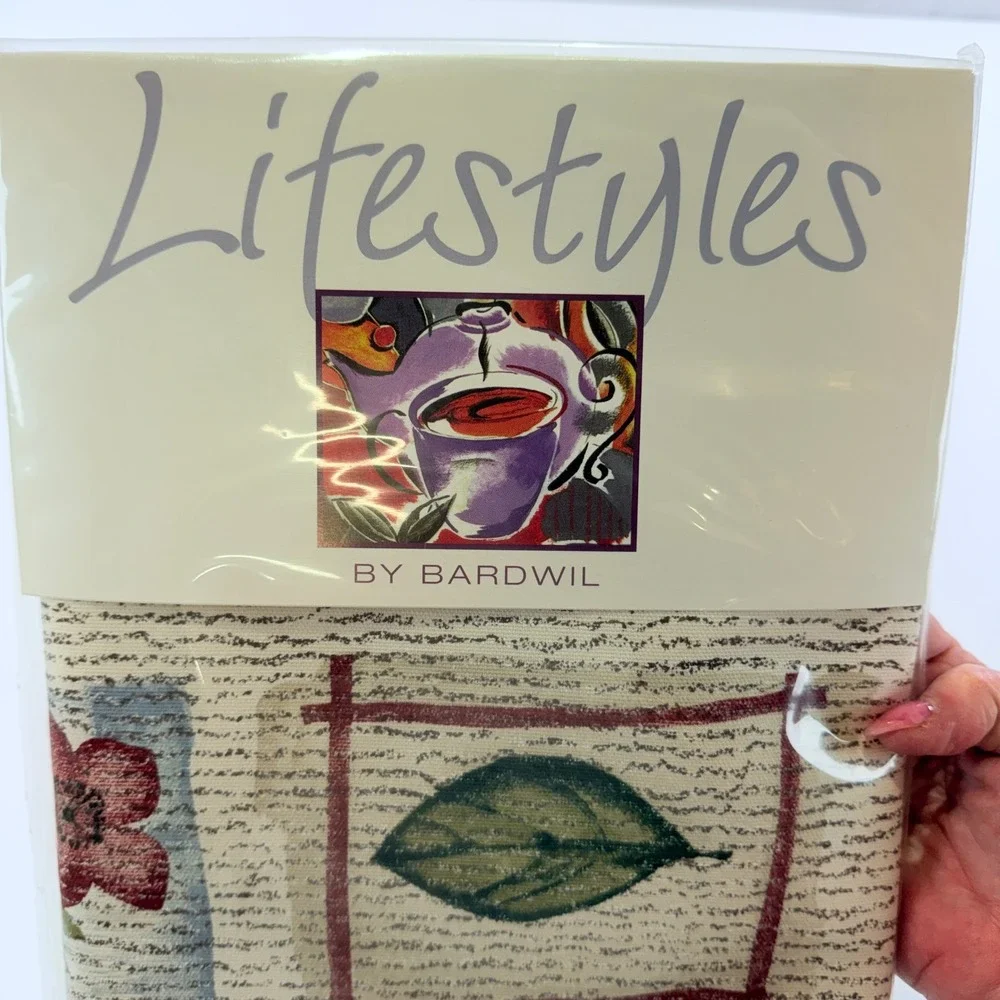 Bardwil Lifestyles Chamomile Natural Tablecloth 52x52 Square Cotton Floral 316B5